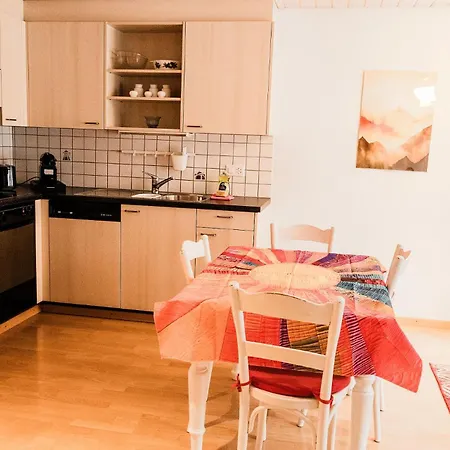 Bergblick, Maximal 4 Personen, Kueche, Balkon, Parkplatz Apartman