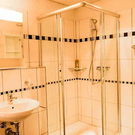 Bergblick, Maximal 4 Personen, Kueche, Balkon, Parkplatz *