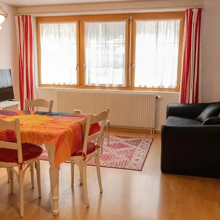 Bergblick, Maximal 4 Personen, Kueche, Balkon, Parkplatz * Kandersteg