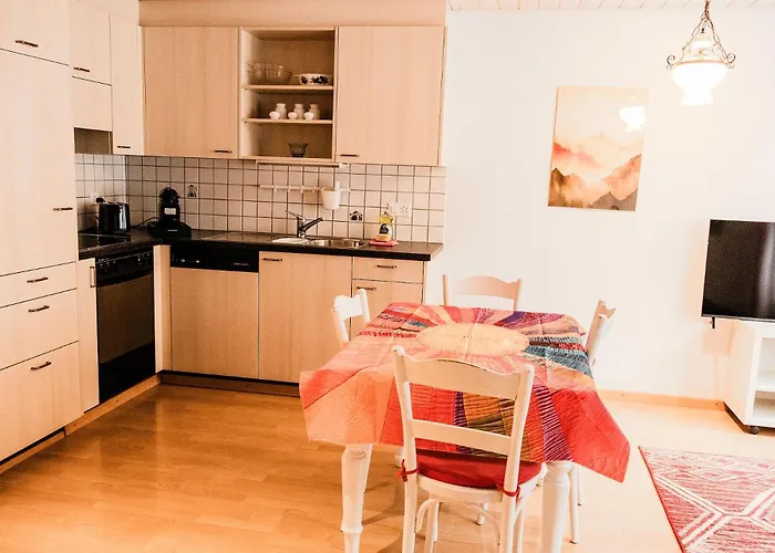 Loetschberg Grosszuegige Und Helle 2-zimmerwohnung 아파트